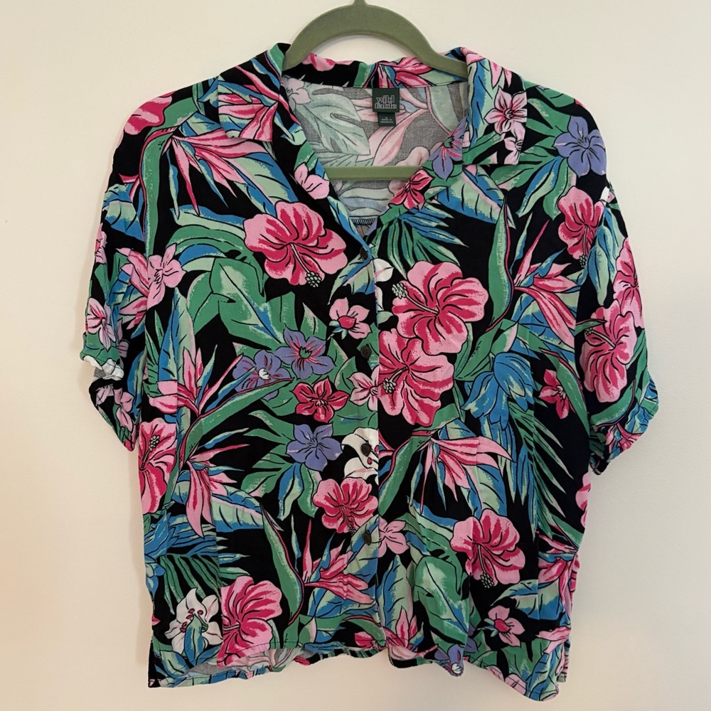 Target Wild Fable Blue Hawaiian Tropical Vacation Short Sleeve Button Up Blouse